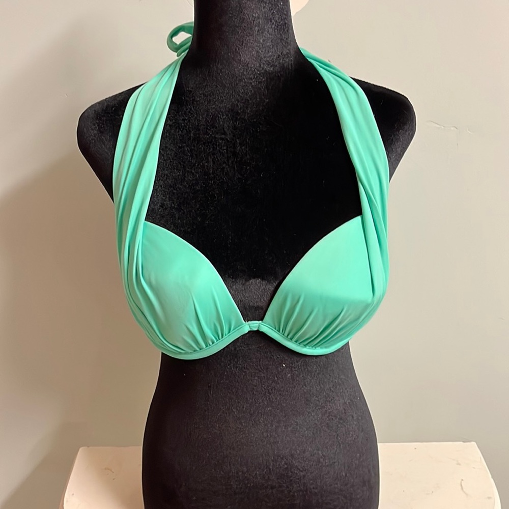 Venus bikini top